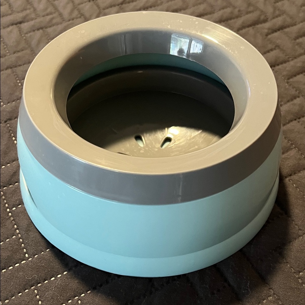 Non Slip No Spill Dog Water Bowl
